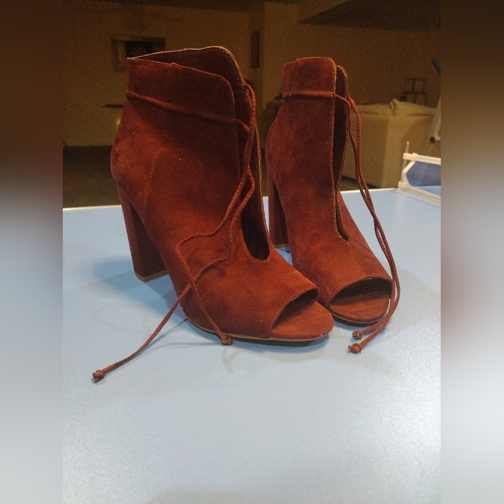 Penny Loves Kenny Rich Reddish Brown Heel Boots